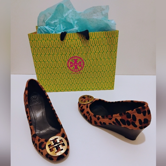 Tory Burch Leopard Cheetah Fur Wedge Pumps Size 8.5m - Picture 1 of 9